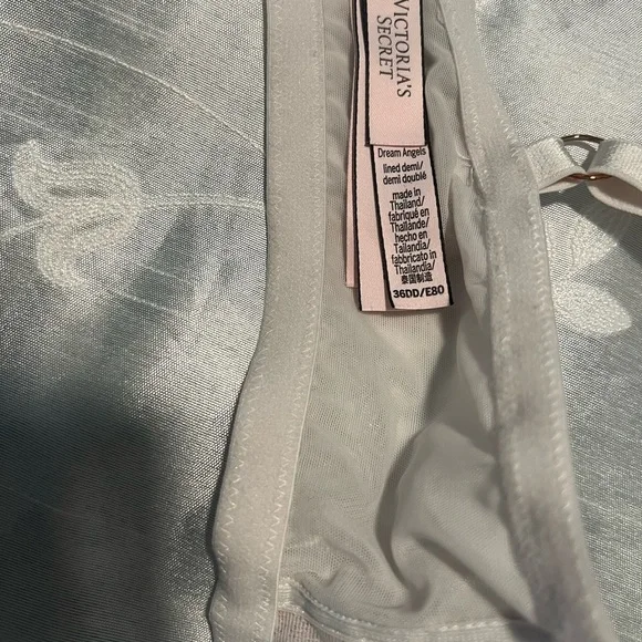 Victoria Secret Sexy Floral Bra - Picture 2 of 3